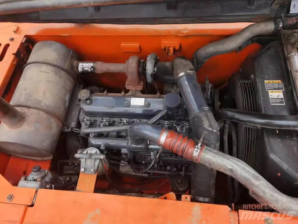 Doosan DX 225 LC Гусеничні екскаватори