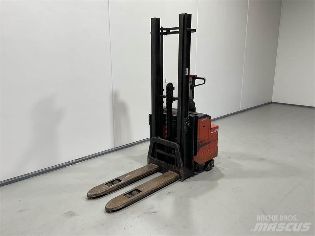 BT LSF1250/11 Самохідні електроштабелери
