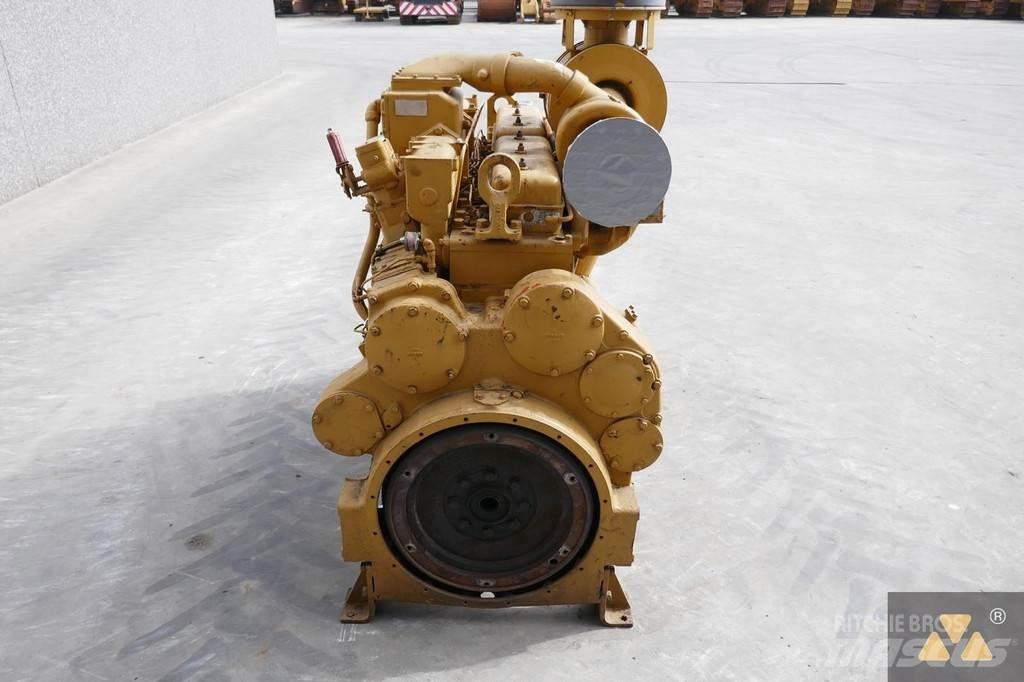 CAT D353E Двигуни