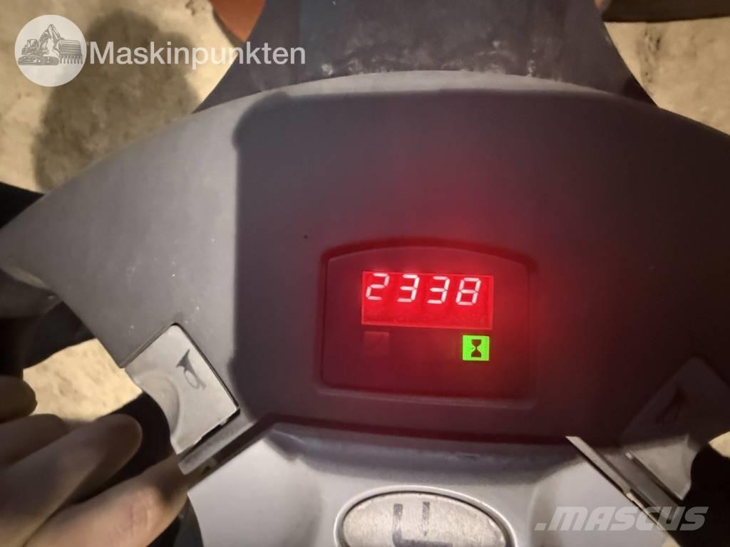 Toyota BT SWE 80 L Електронавантажувачі