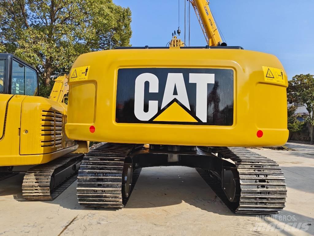 CAT 320 D Гусеничні екскаватори