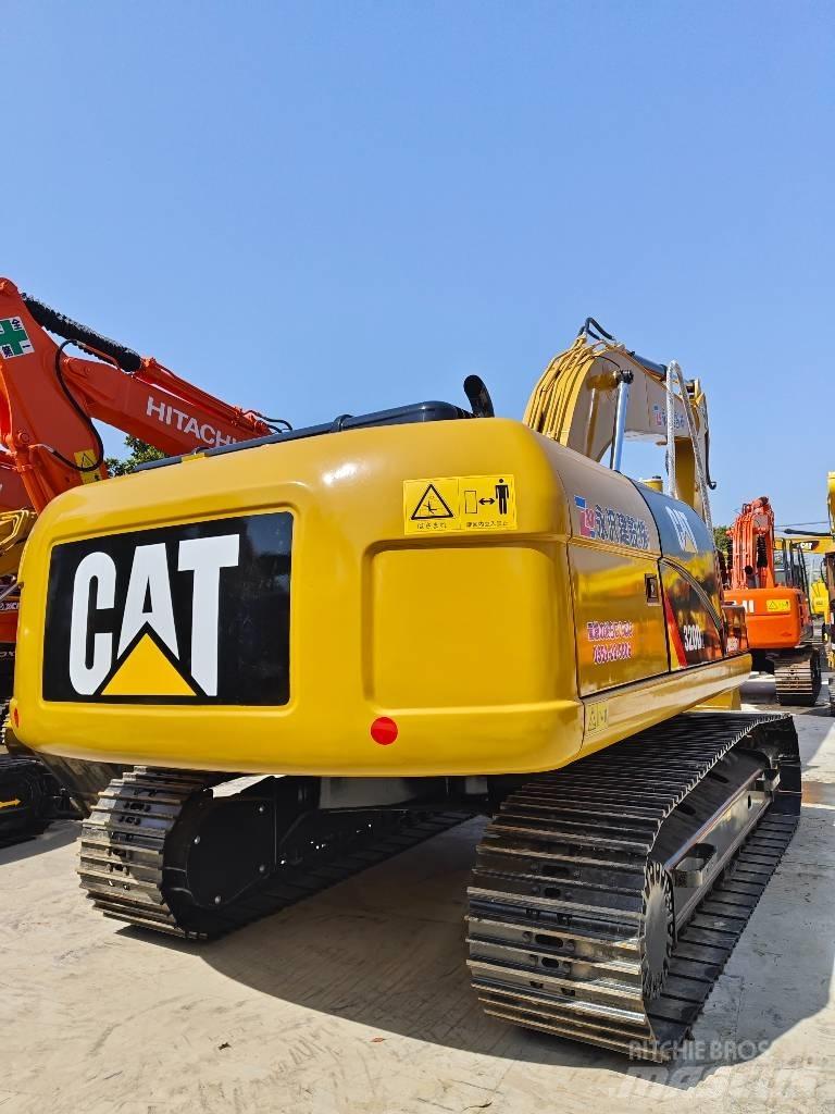CAT 320 D Гусеничні екскаватори