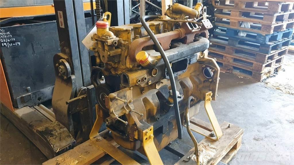 John Deere 6081 Двигуни