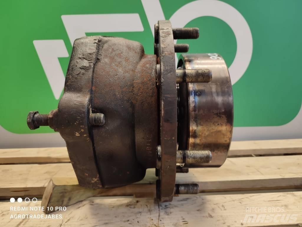 Kramer 750 hub Осі