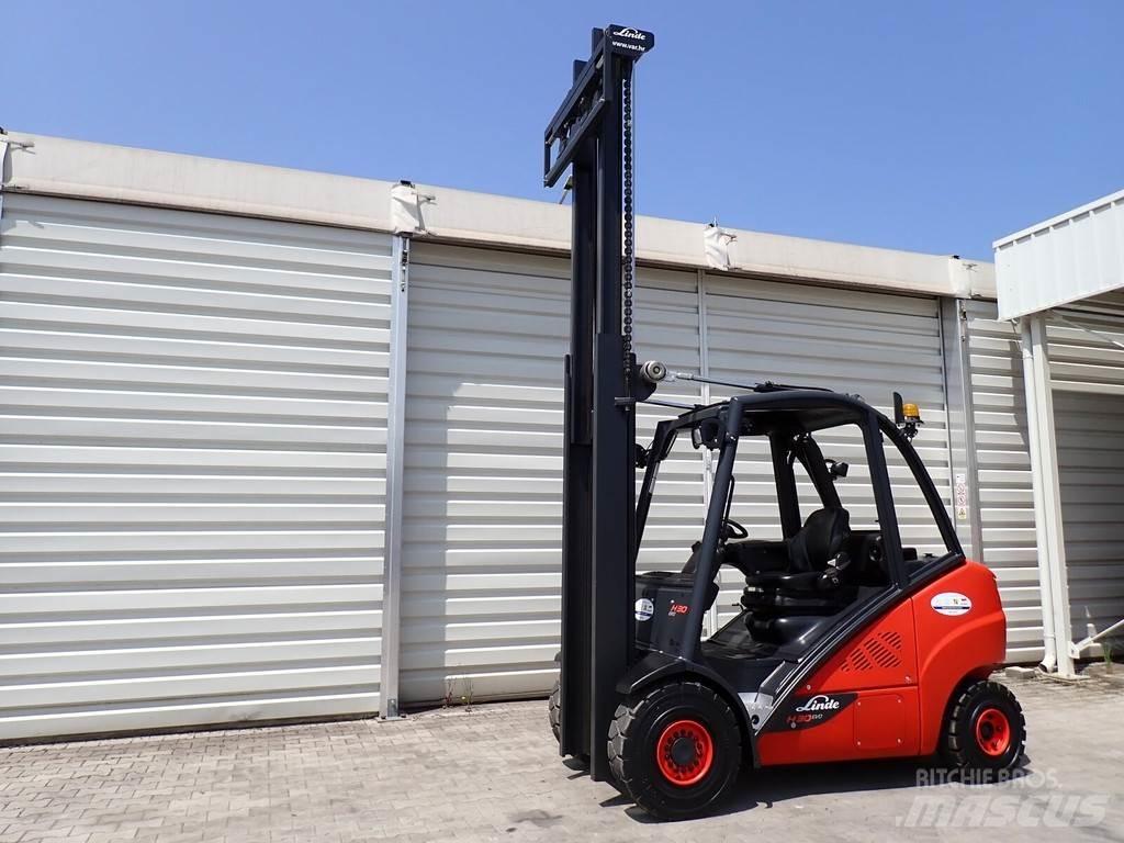 Linde H30D Дизельні навантажувачі