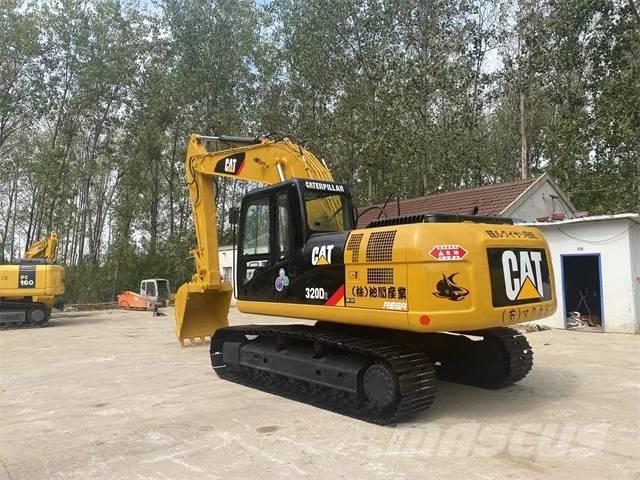 CAT 320D2 Гусеничні екскаватори
