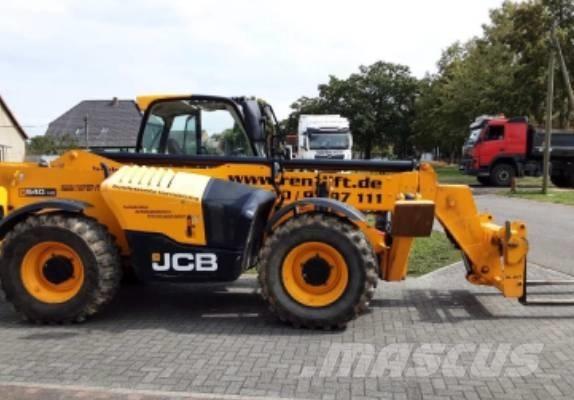 JCB 540-140 Телескопічні навантажувачі