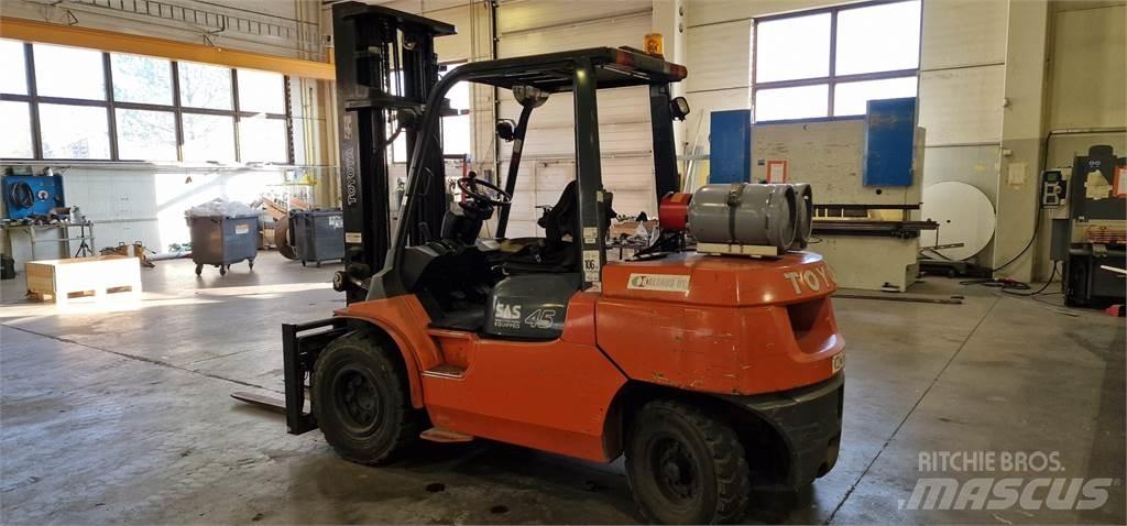 Toyota 7FG40 Газові навантажувачі