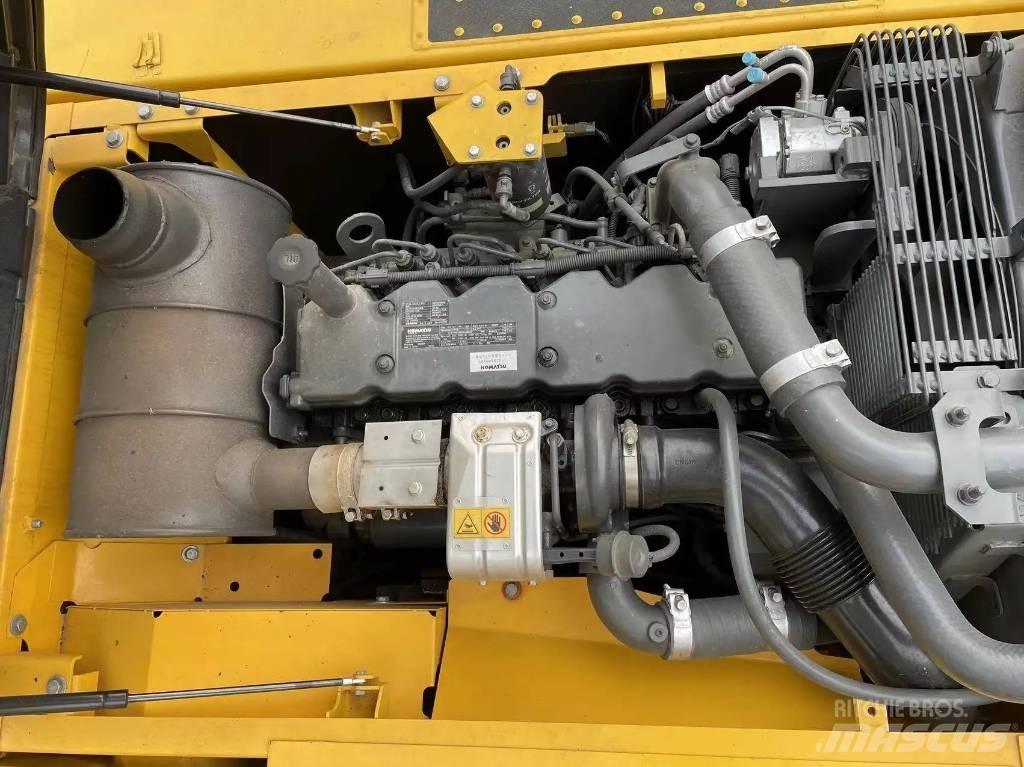 Komatsu PC240-8 Гусеничні екскаватори