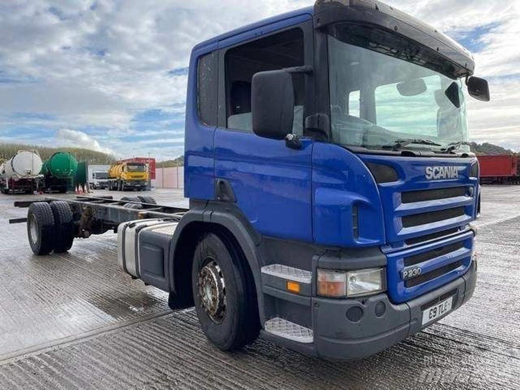 Scania P 230 Шасі з кабіною