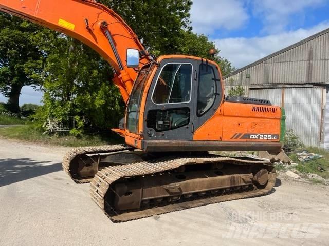 Doosan DX 225 LC Гусеничні екскаватори