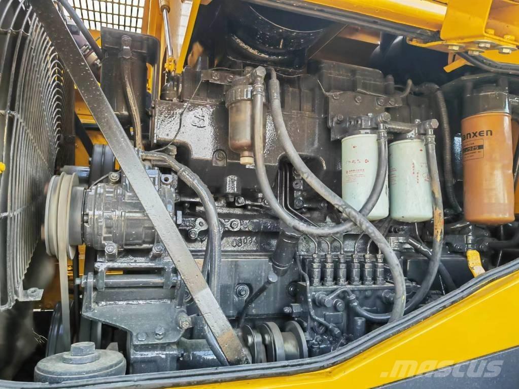 Komatsu WA 470-3 Гусеничні екскаватори