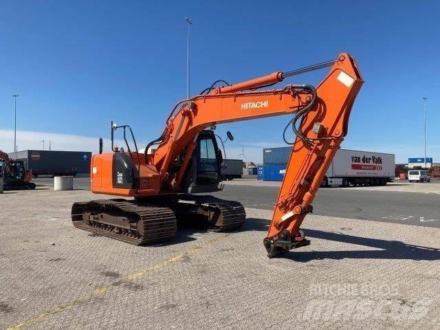 Hitachi ZX225USRLC Гусеничні екскаватори