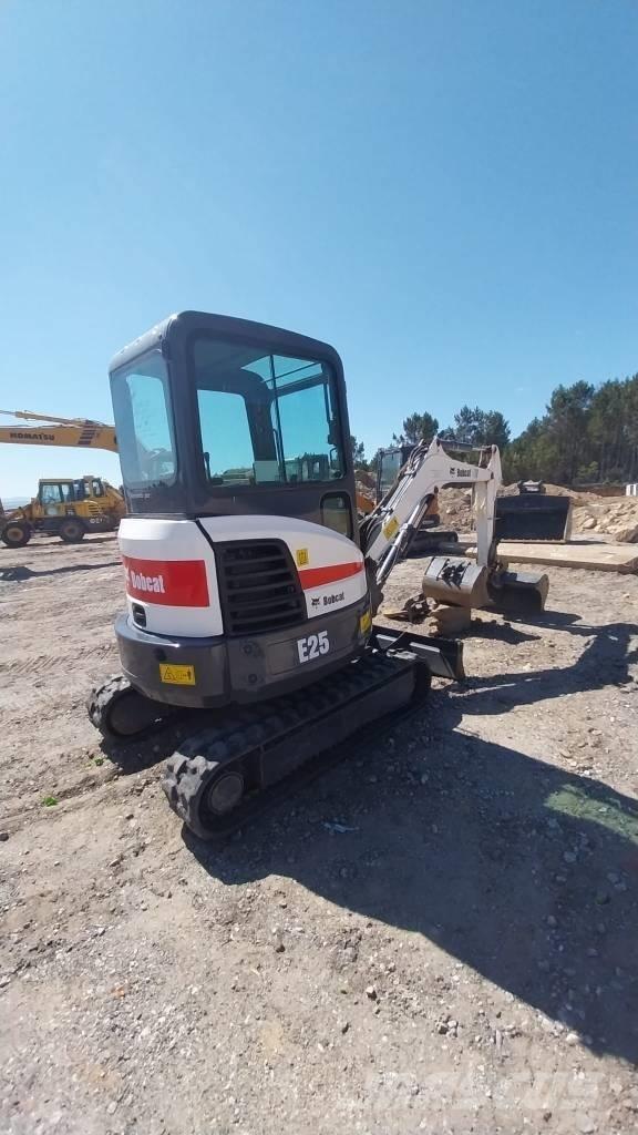 Bobcat E 25 Міні-екскаватори < 7т
