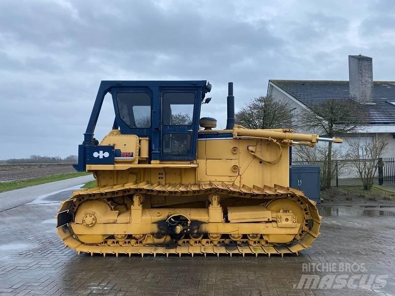 Komatsu D 85 P Гусеничні бульдозери