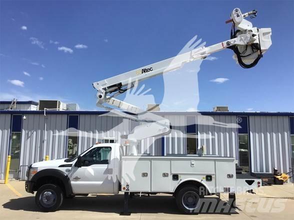 Altec AT40M Автовишки на базі вантажівки