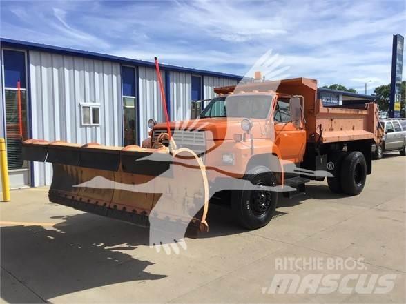 Ford F800 Розсіювачі солі та піску