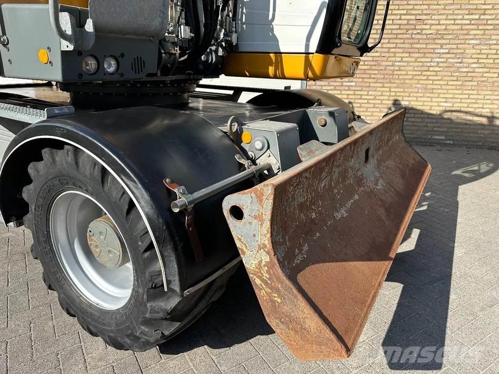Liebherr A914 Колісні екскаватори
