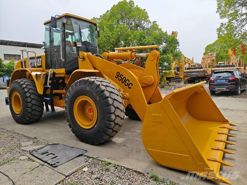 CAT 950 GC Фронтальні навантажувачі
