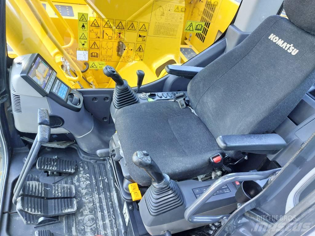 Komatsu PC228USLC-11 Гусеничні екскаватори