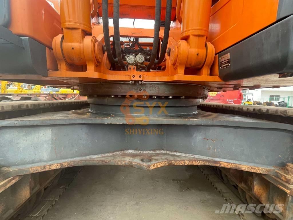 Doosan DX500 LCA Гусеничні екскаватори