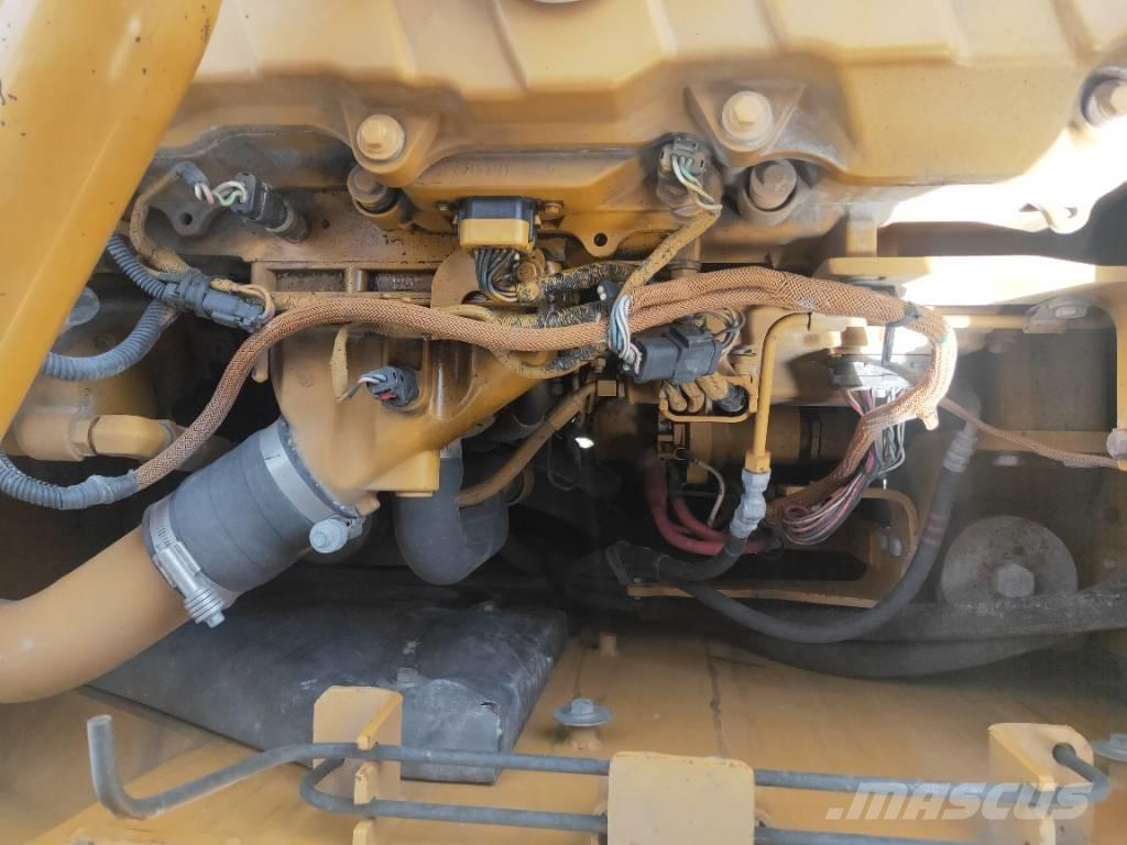 CAT 340D Гусеничні екскаватори