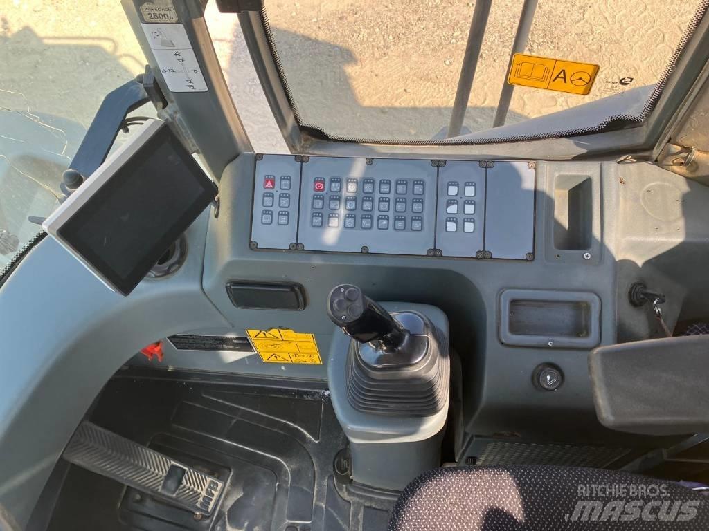 Liebherr L 566 Фронтальні навантажувачі