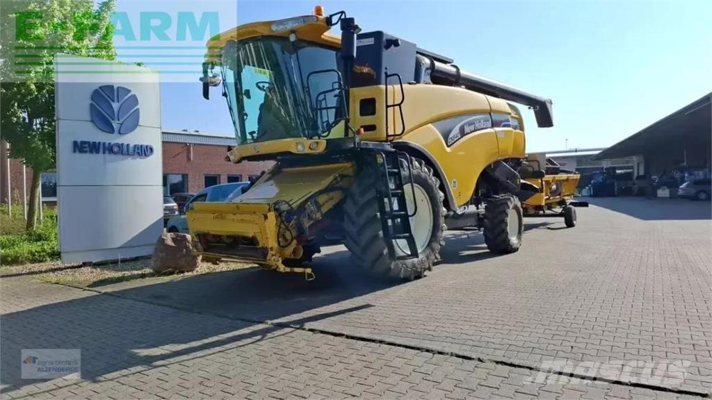 New Holland cx 840 Зернозбиральні комбайни