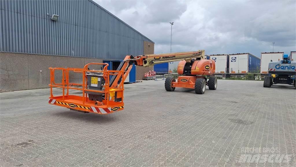 JLG 860SJG Телескопічні підйомники