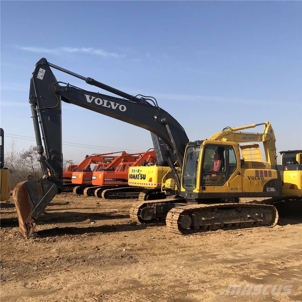 Volvo EC210B Гусеничні екскаватори