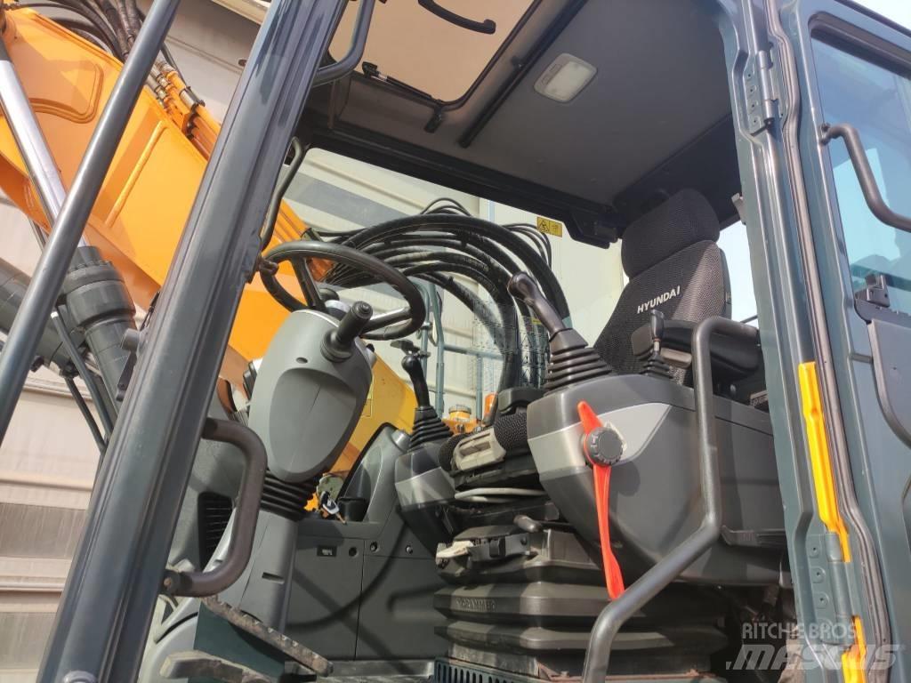 Hyundai HW140 Колісні екскаватори