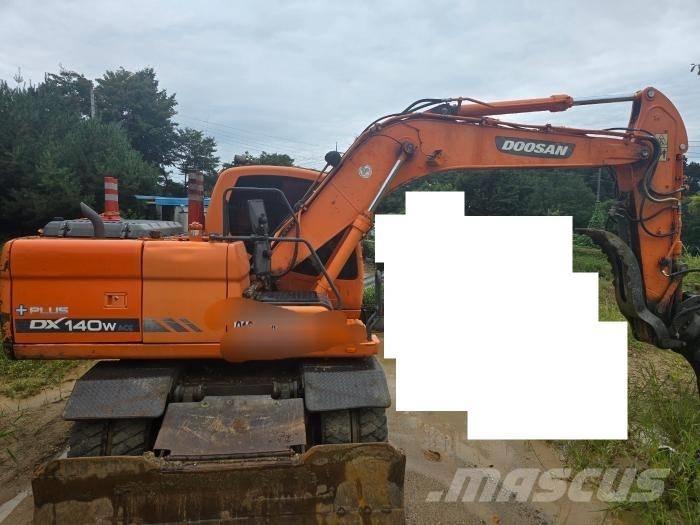 Doosan DX 140 W Колісні екскаватори
