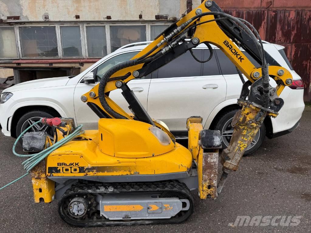 Brokk 100 Екскаватори для знесення споруд