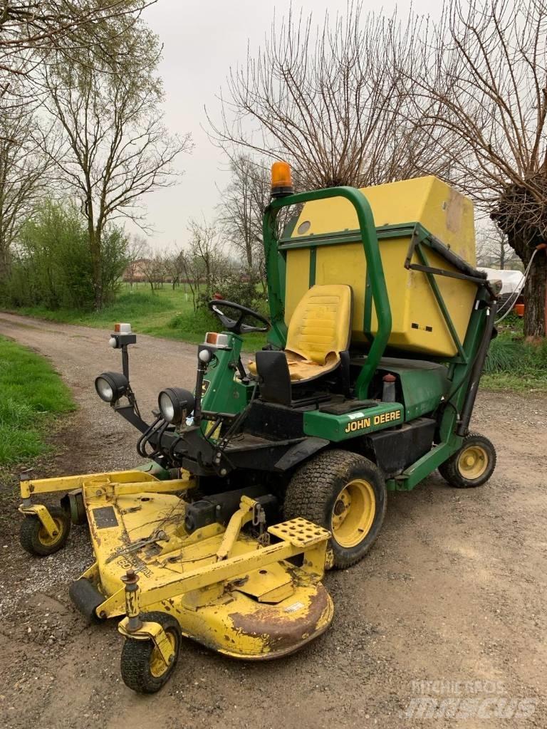 John Deere F 935 Самохідні газонокосарки