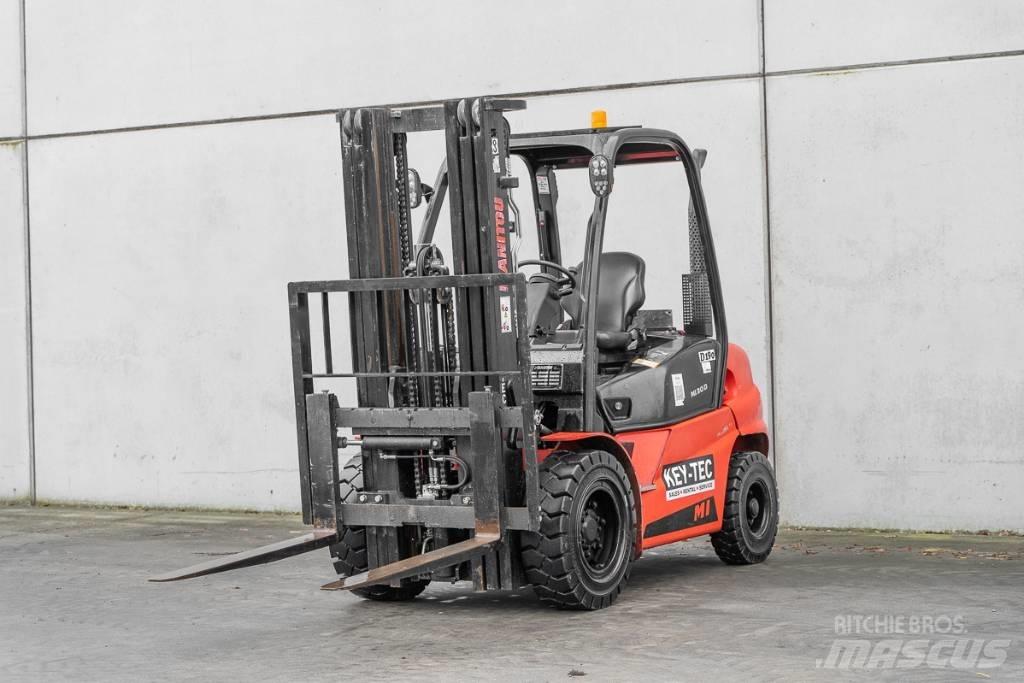 Manitou MI 30 D Дизельні навантажувачі