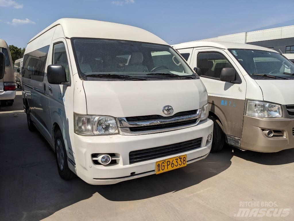 Toyota Hiace Міжміські автобуси