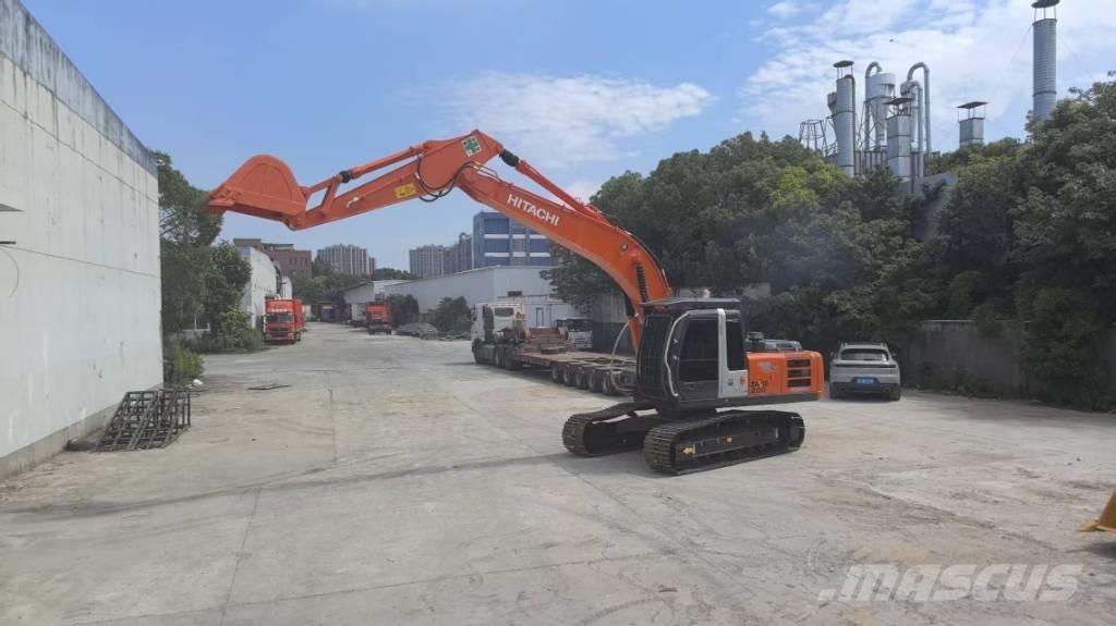 Hitachi ZX200 Гусеничні екскаватори