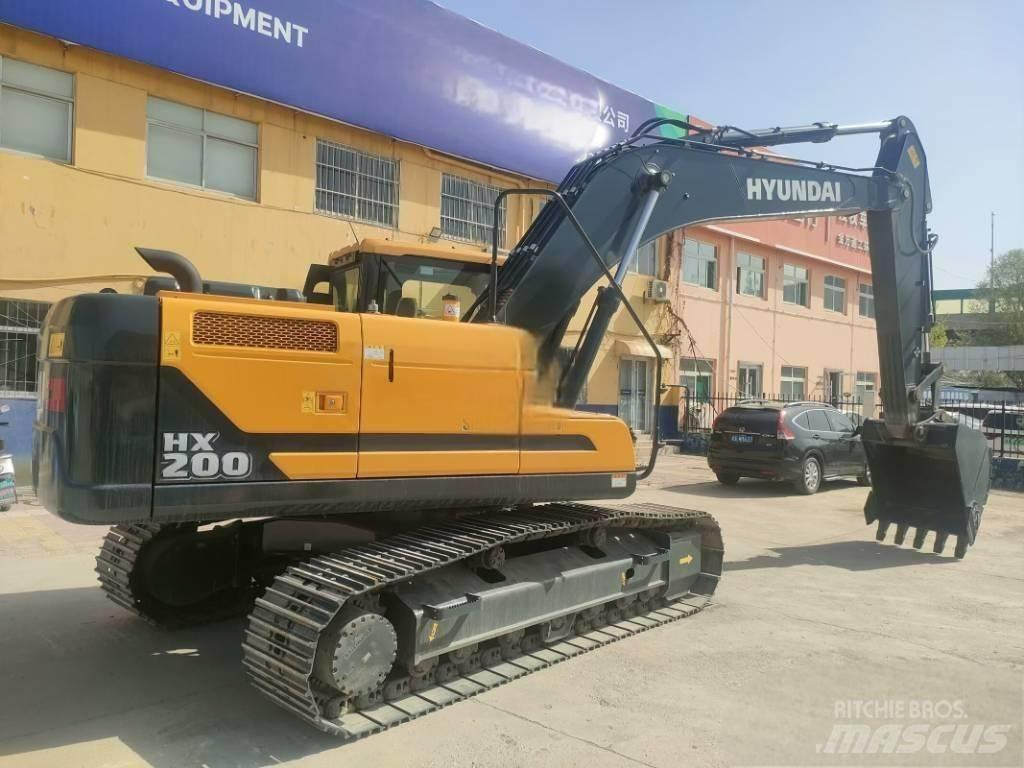 Hyundai HX 200 Гусеничні екскаватори
