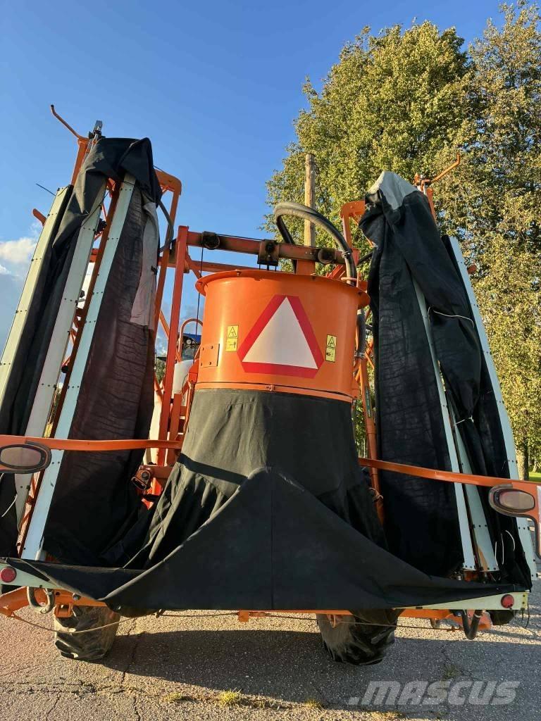 Jacto ADVANCE 3000 Причіпні обприскувачі