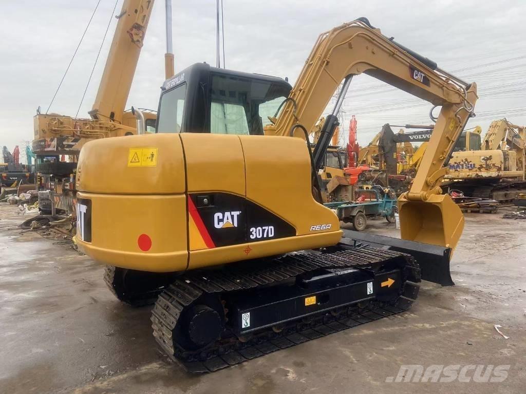 CAT 307 D Середні екскаватори 7т. - 12т.