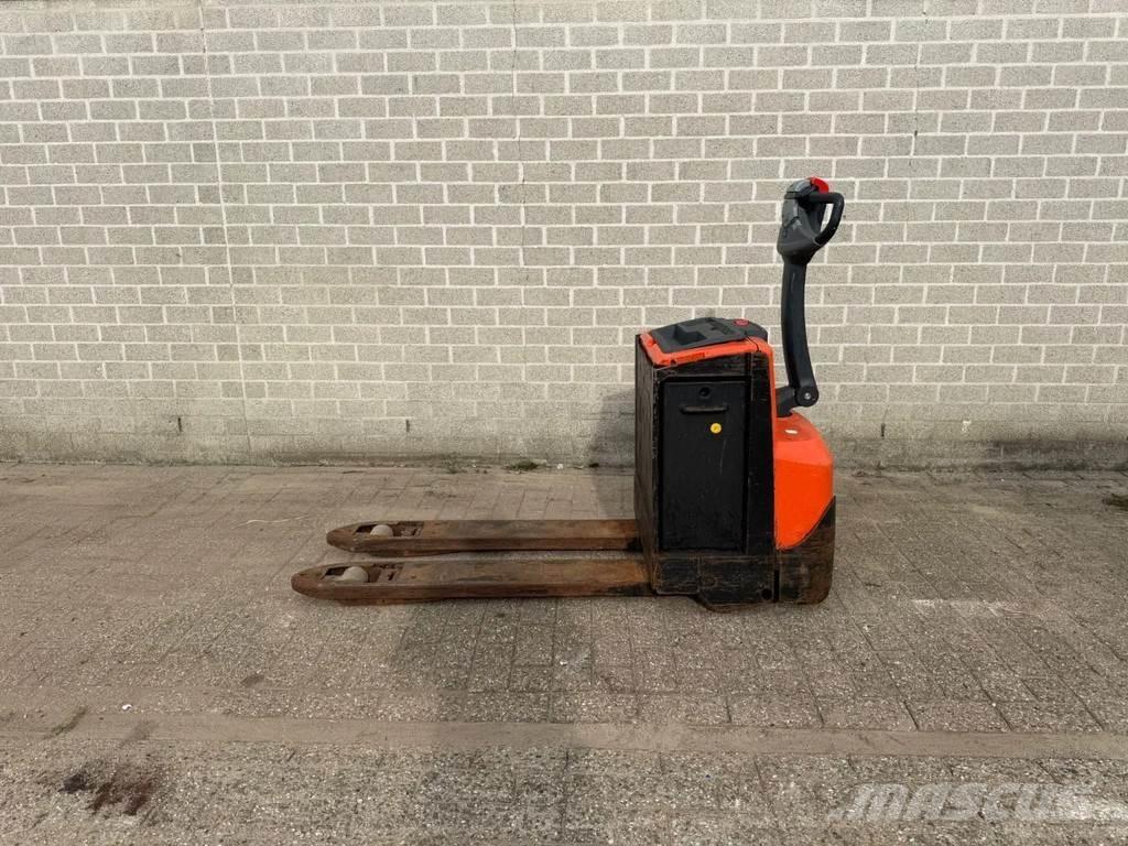 BT SWE200D Ручний візок