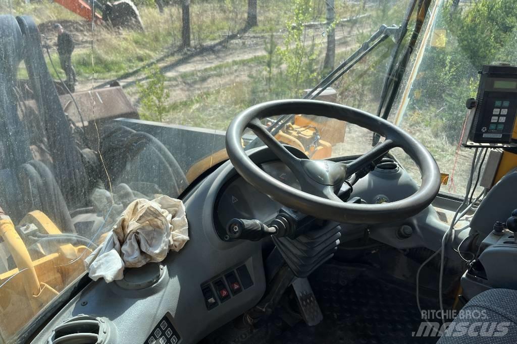 Volvo L 220 Фронтальні навантажувачі