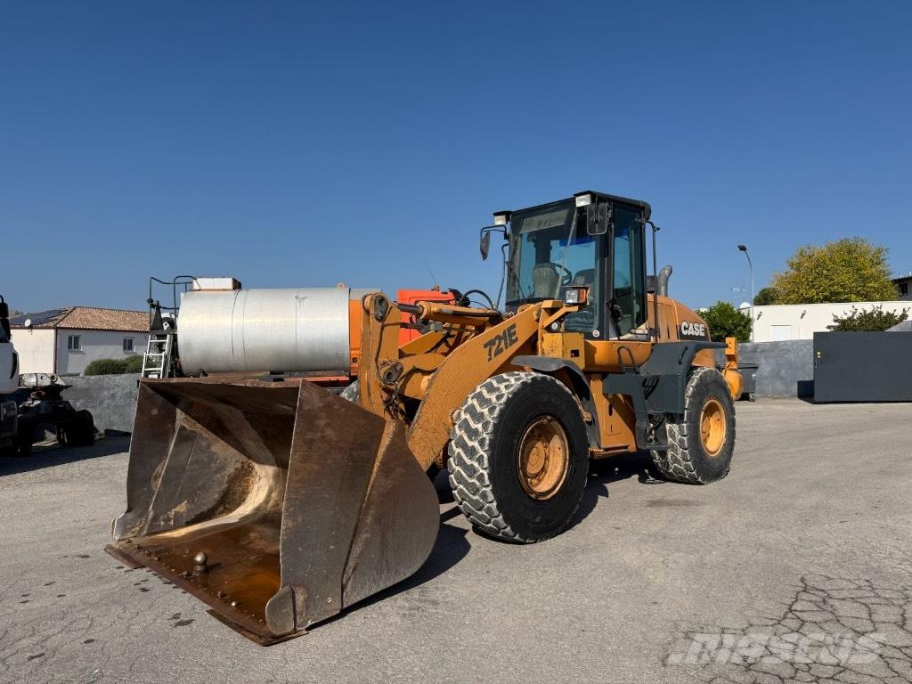 CASE 721 E Фронтальні навантажувачі