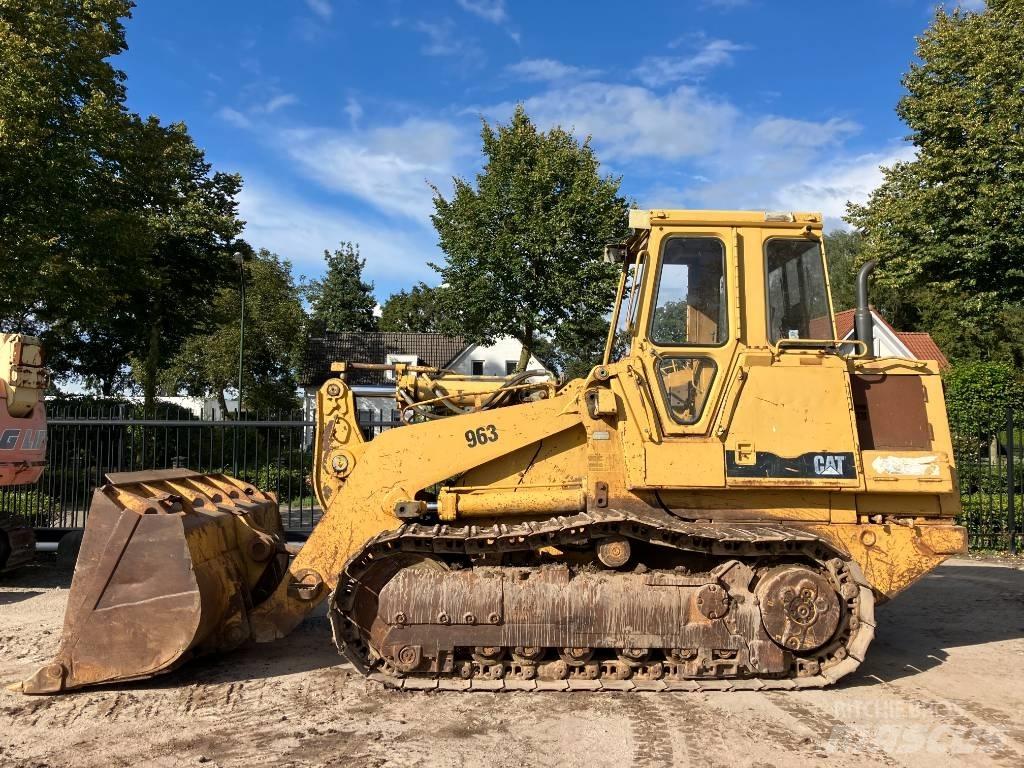 CAT 963 Гусеничні вантажники