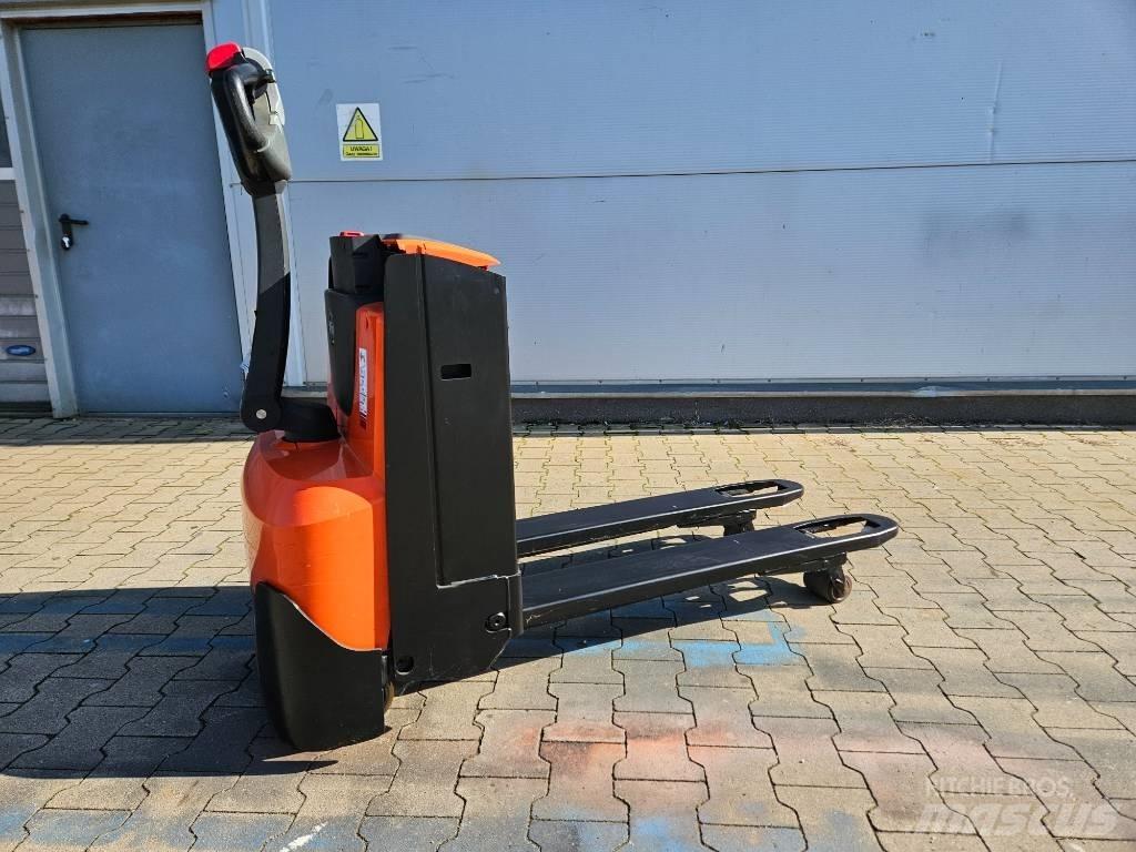 BT LWE 140 Штабелери