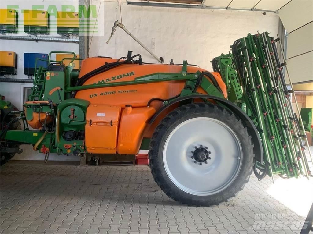 Amazone UX4200 Причіпні обприскувачі