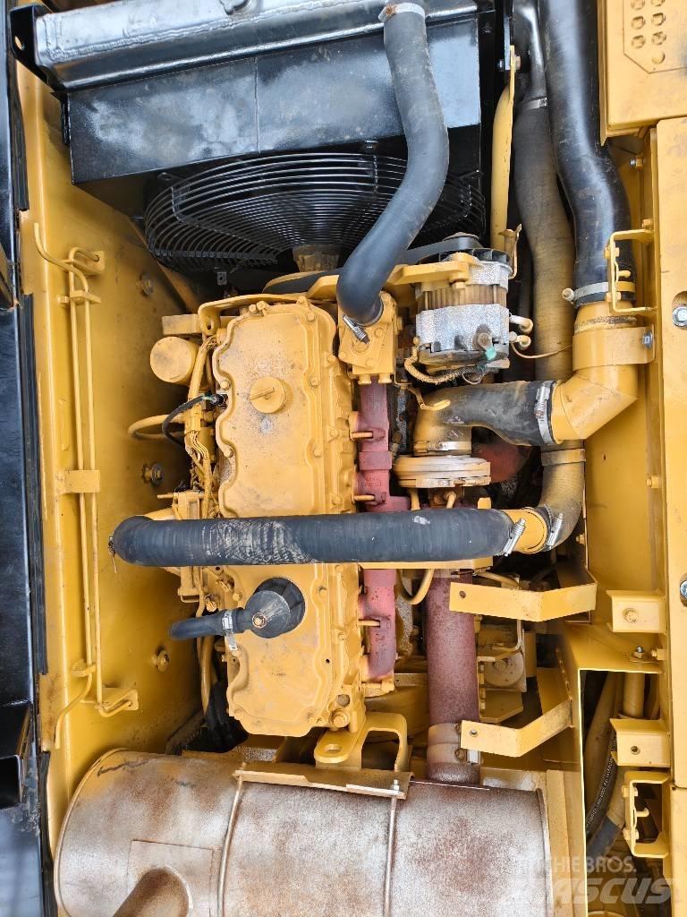 CAT 325 C Гусеничні екскаватори