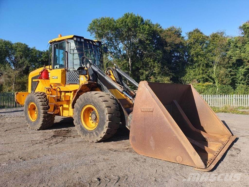 JCB 437 HT Фронтальні навантажувачі