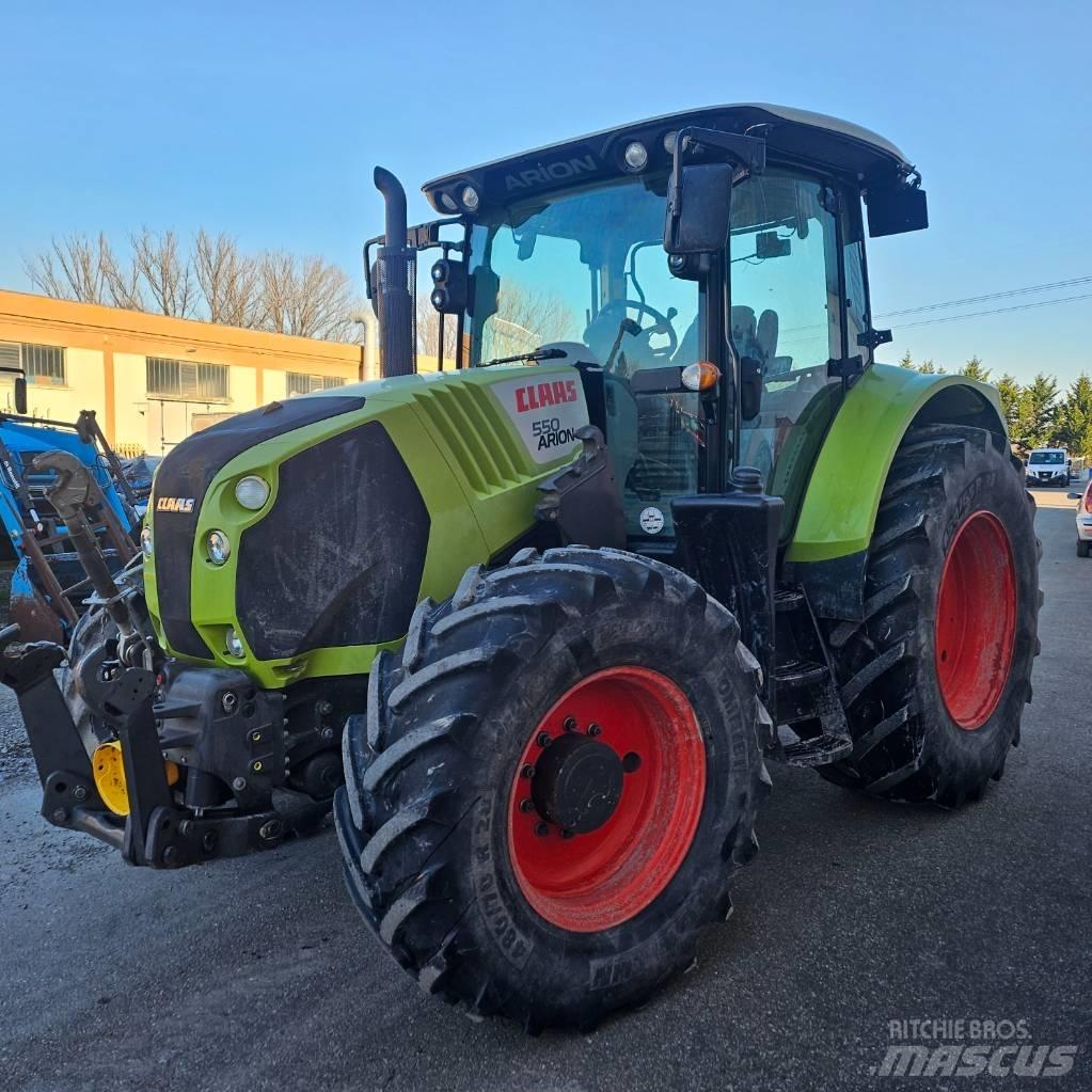 CLAAS Arion 550 Трактори