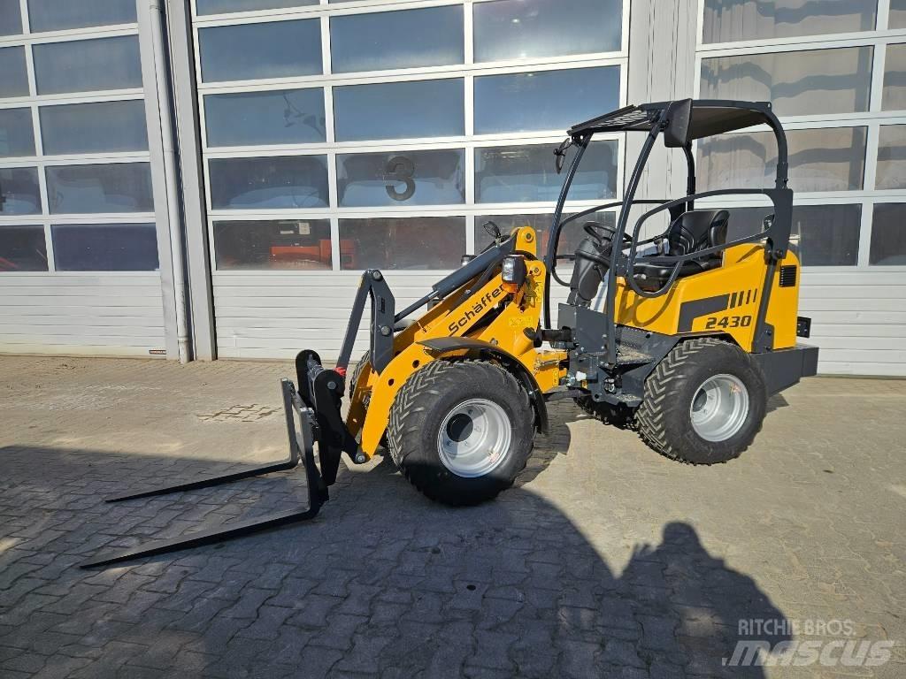Schäffer 2430 Фронтальні навантажувачі